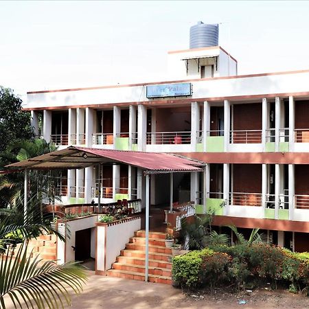 River Palace - A Valley View Hotel Panchgani Εξωτερικό φωτογραφία