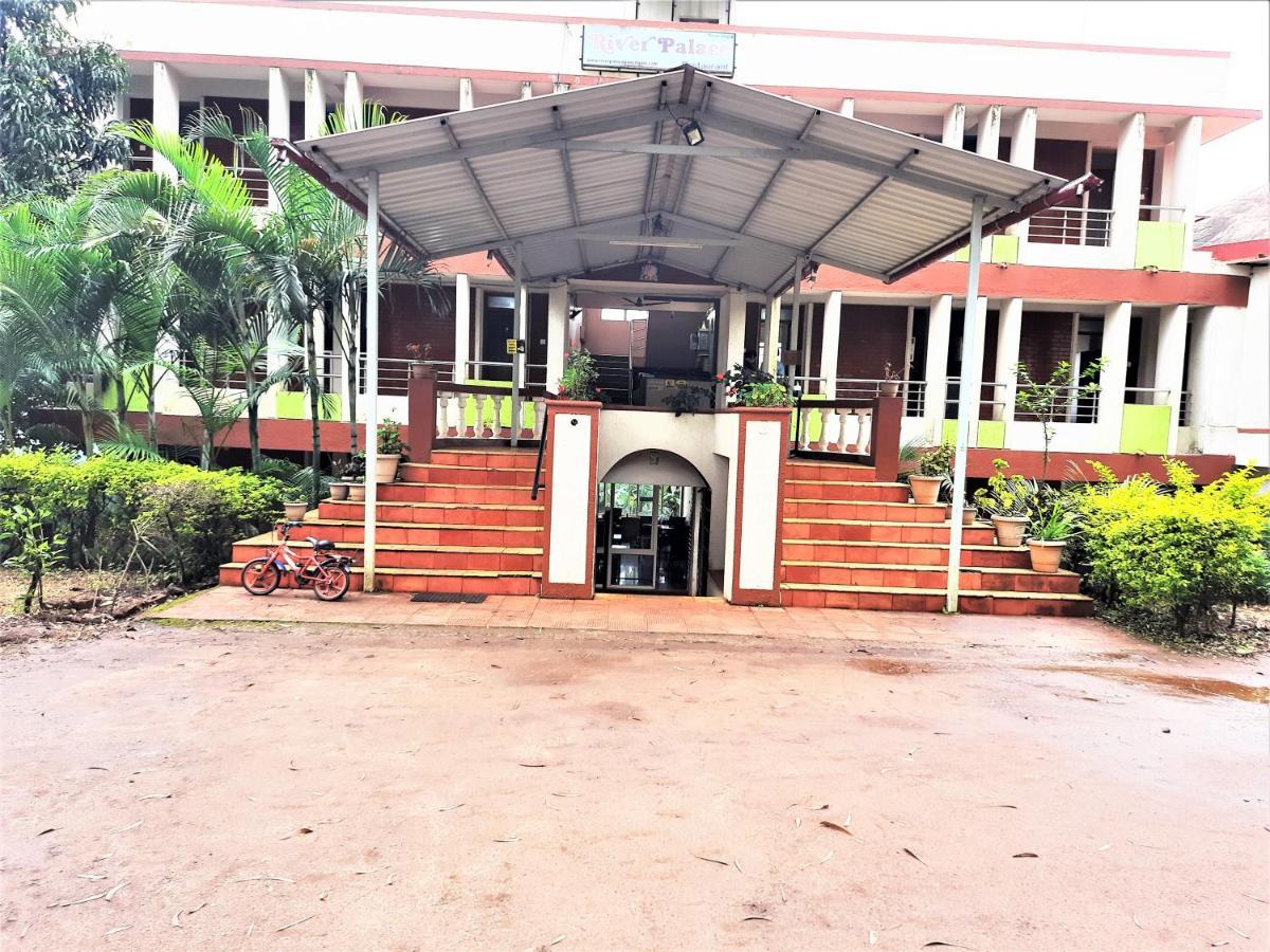 River Palace - A Valley View Hotel Panchgani Εξωτερικό φωτογραφία