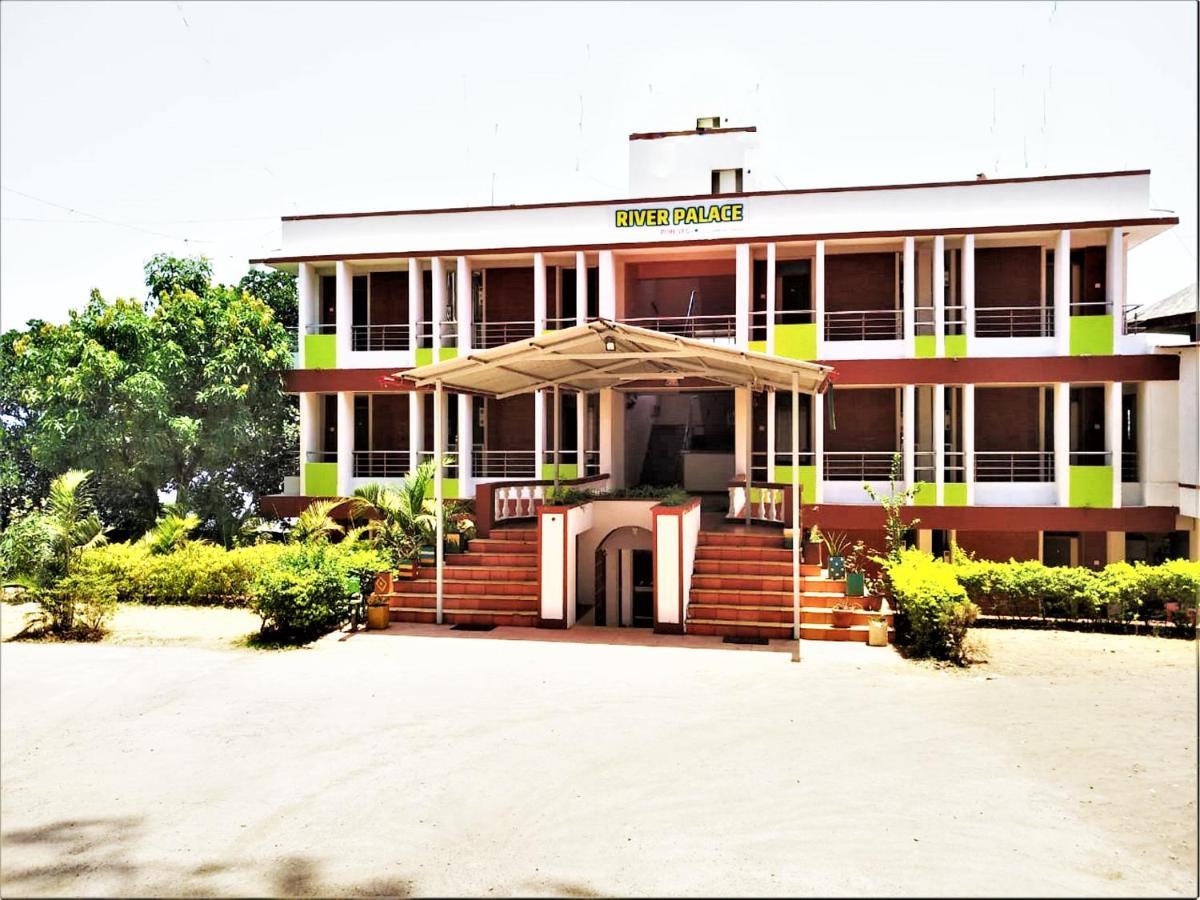 River Palace - A Valley View Hotel Panchgani Εξωτερικό φωτογραφία